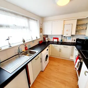 Town Centre 2 Bedroom Apartment Rayleigh